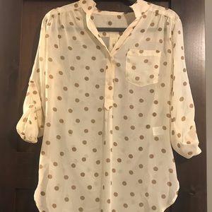 Polka dot blouse, half button down, button detail